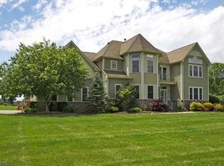 37 Fairmount Rd, Long Valley, NJ 07853