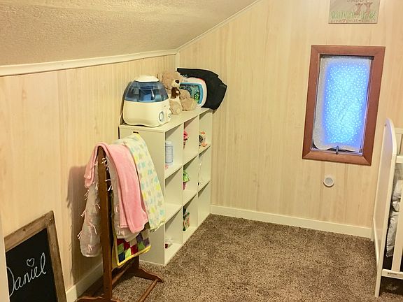 Closer/nursery off master br