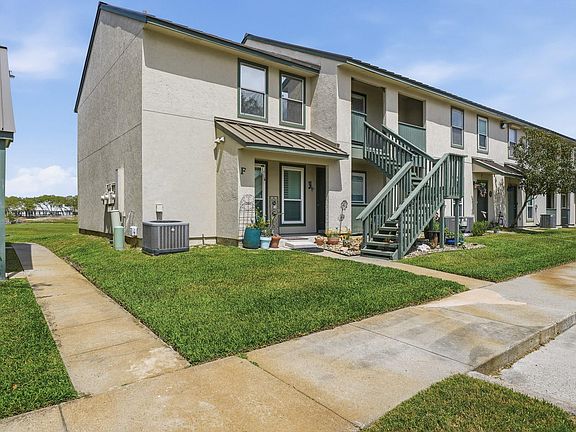 2nd image of 302 Saint Andrews St APT 202F