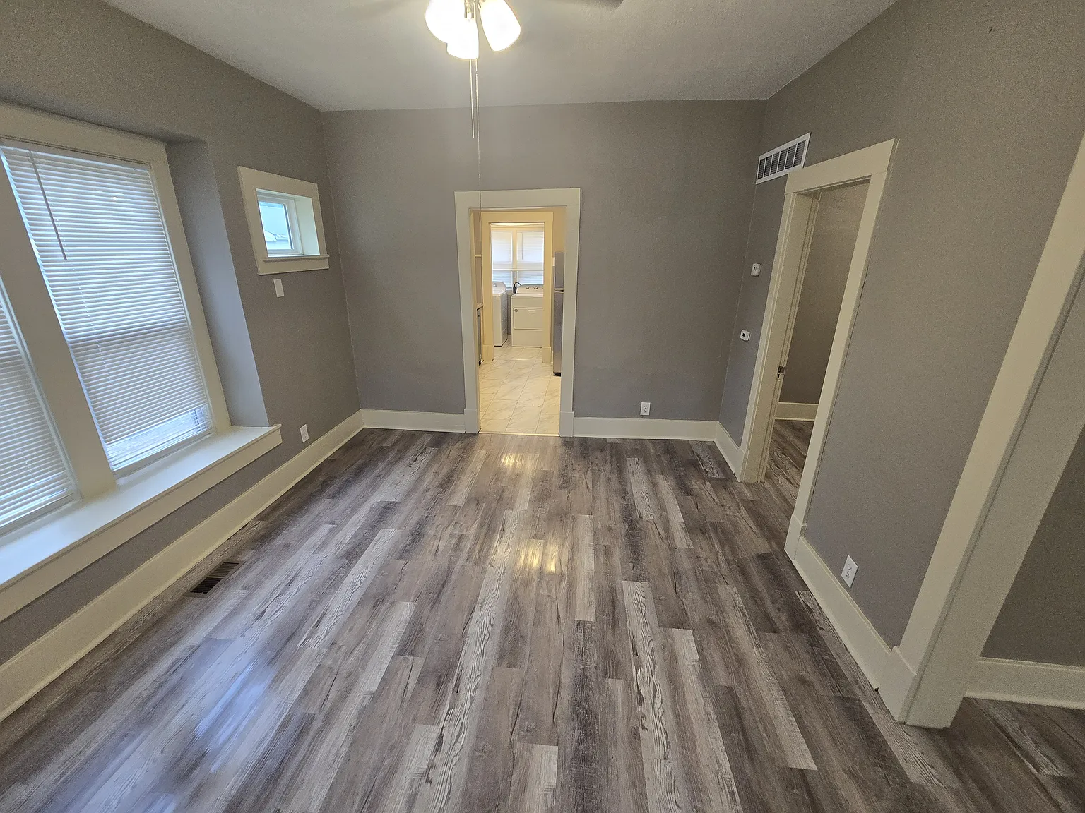 2 bed, 792 sqft, $1,200 — Photo 2