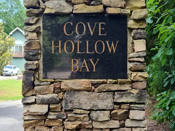 56 Harbor Dr #56, Lancaster, TN 38569