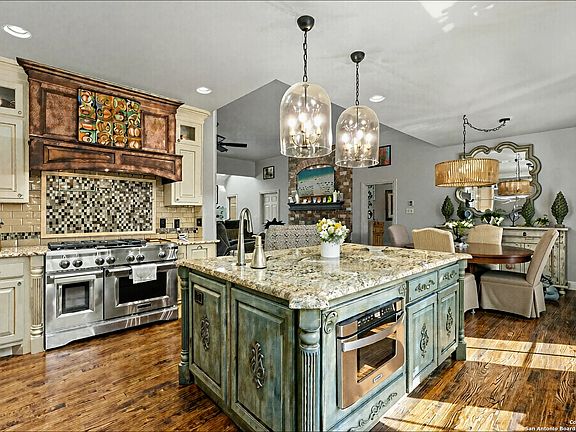 3rd image of 126 Westcourt