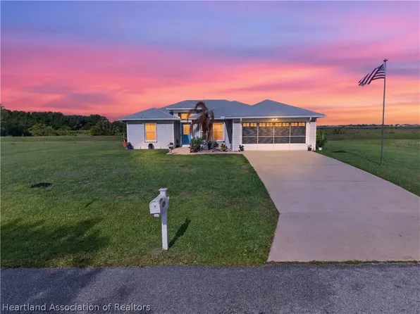 624 Woodmont St, Sebring, FL 33876