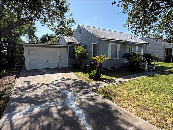 3rd image of 955 N Lantana Dr