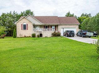 619 Gateway Ln, Seymour, TN 37865