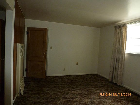 living room (faces south)