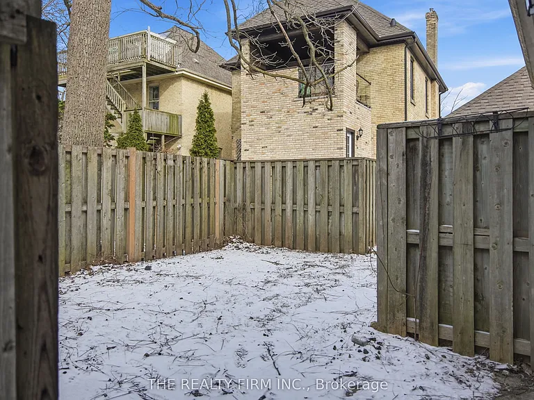 22 Victor St #2 — Photo 16