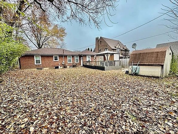 2nd image of 1312 Earlham Dr