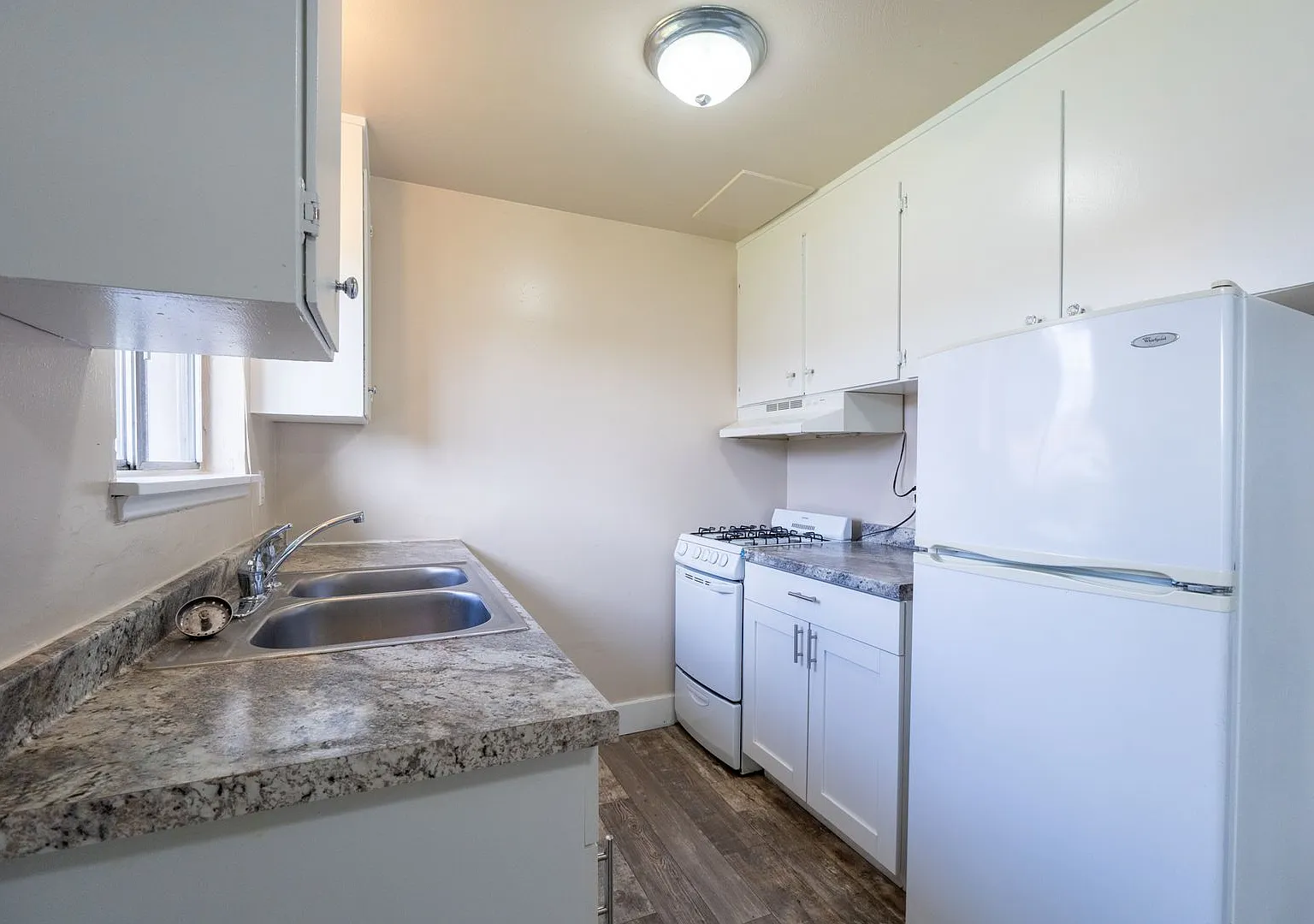 Freiday Apartments — Photo 4