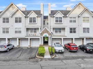 98 Prestwick Way #98, Edison, NJ 08820