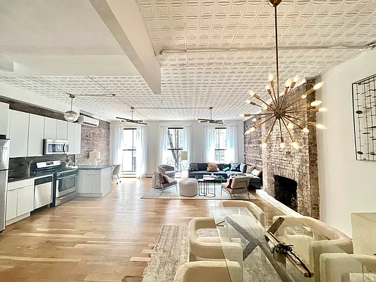 Rented by Nolita Group | media 18