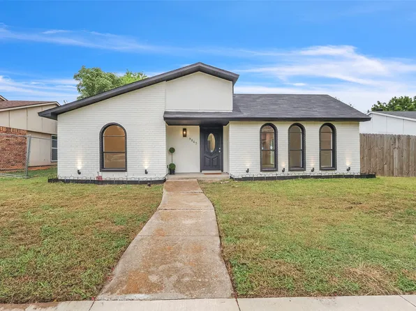 9843 Sophora Cir, Dallas, TX 75249