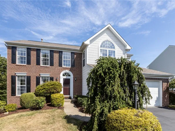 5608 Sunridge Dr, Mc Donald, PA 15057