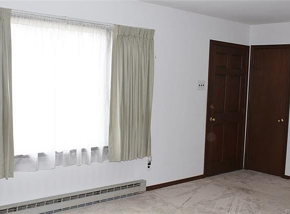 3rd image of 13 S Holly Ave