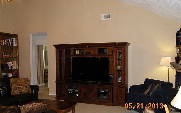 2nd image of 106 Laramie Dr