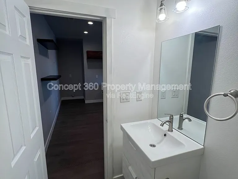 144 Primrose Ave #B — Photo 11
