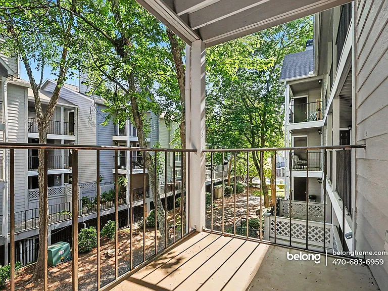 319 Granville Ct — Photo 10