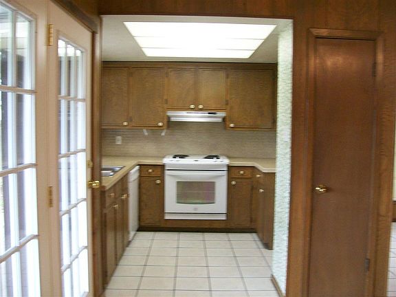 5th image of 8625 Kimberly Dr