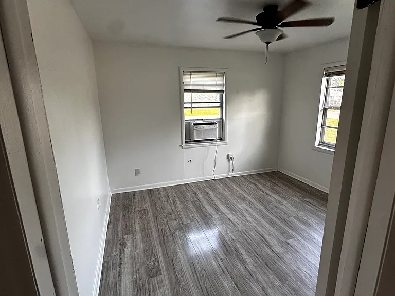 802 NW 4th St — Photo 15