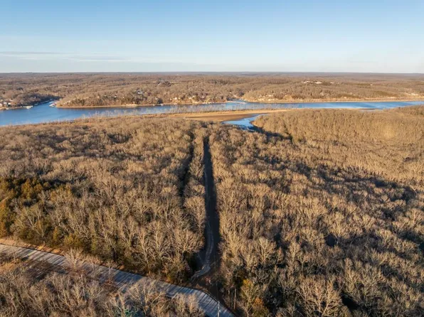 23583 Salley Dr, Warsaw, MO 65355