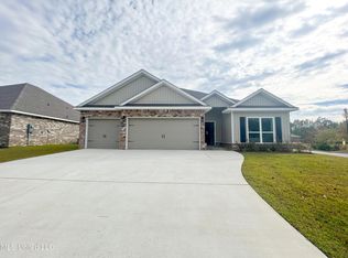19484 Suwanee St, Biloxi, MS 39532