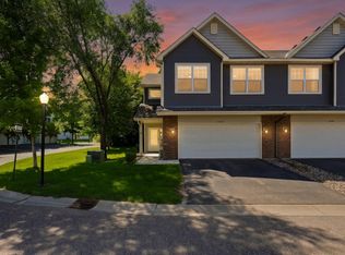 12226 River Valley Dr, Burnsville, MN 55337