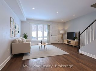 28 Lady Fernway, Toronto, ON M2J4M5