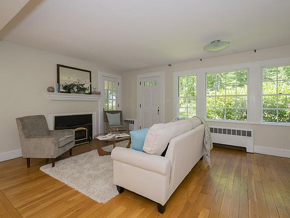 4th image of 127 North St