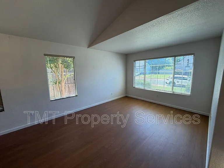 6413 Noble House Ct — Photo 15