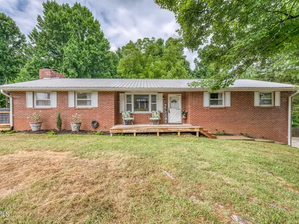 122 Vanderbilt Dr, Johnson City, TN 37601