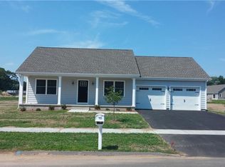 4 Old Village Cir, Windsor, CT 06095