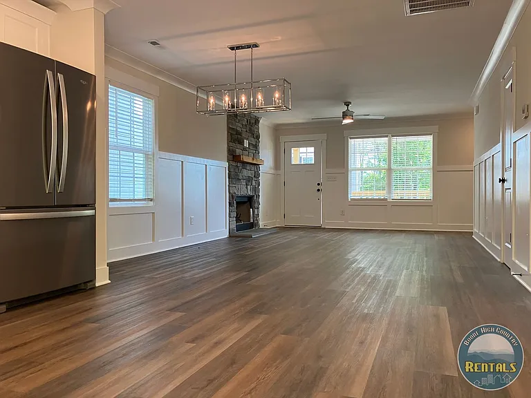 291 Stratford Ln — Photo 22