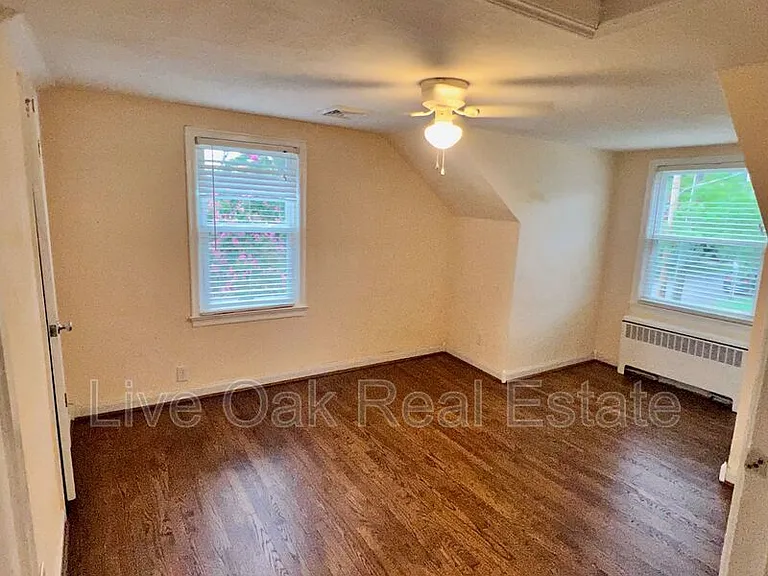 4615 Colonial Ave #B — Photo 6