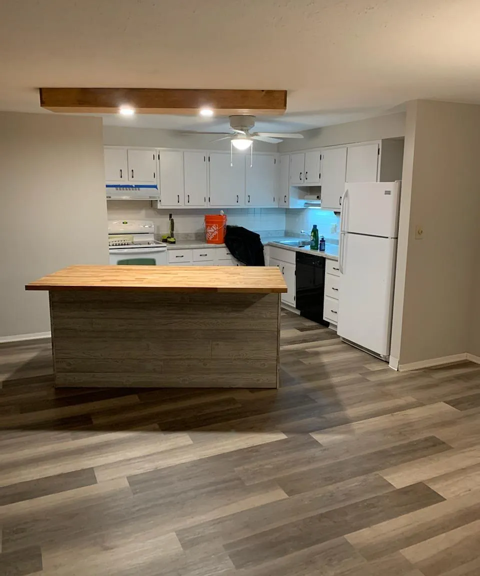 2 bed, 1056 sqft, $1,700 — Photo 3