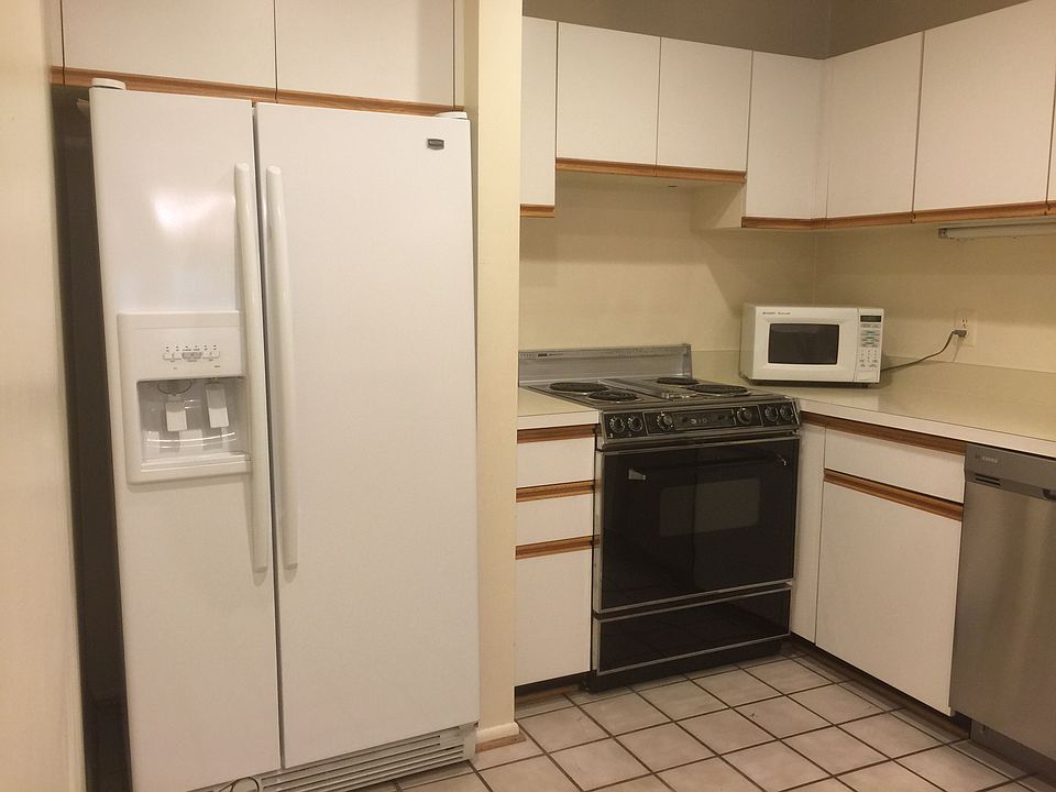 2nd image of 11102 Lakespray Way