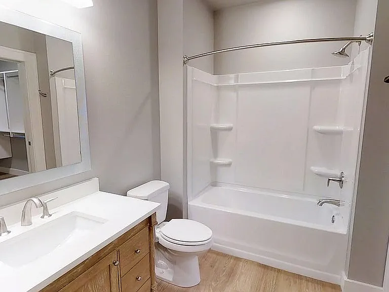 1 Bed, 01 Unit - Bathroom