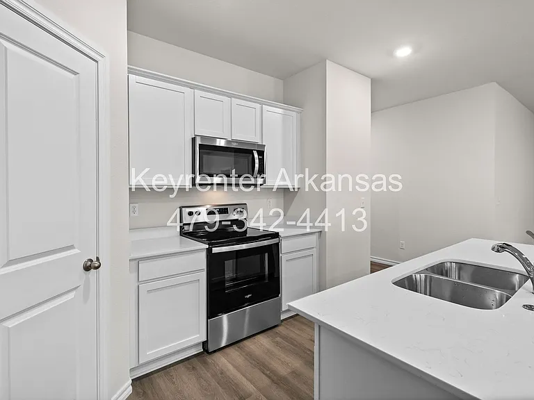 1324 Chavis St — Photo 11