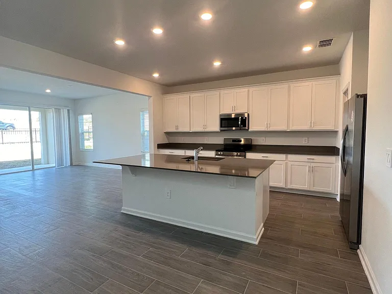 2617 Runners Cir — Photo 6