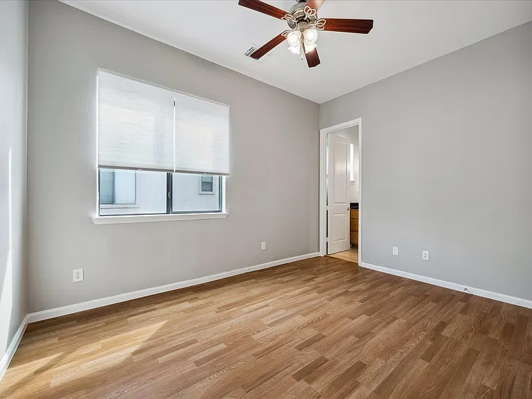 802 Waverly St #D — Photo 20