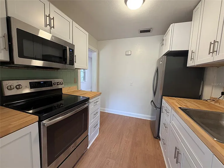 3815 W De Leon St — Photo 3
