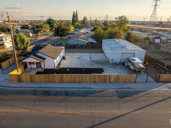 5631 Pioneer Dr, Bakersfield, CA 93306