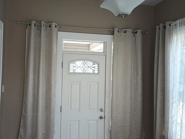 224 E Pearl St — Photo 2