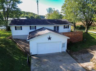 3886 N 1300 E, Loogootee, IN 47553