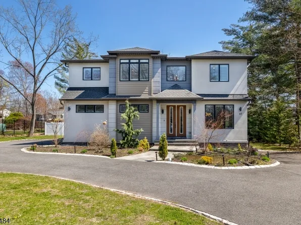 57 Walnut St, Livingston Twp., NJ 07039