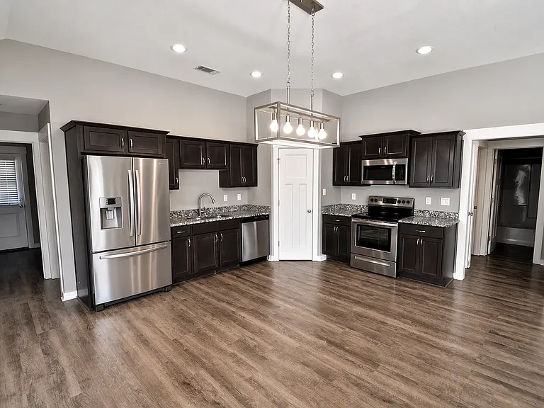 296 Wolf Den Dr — Photo 2