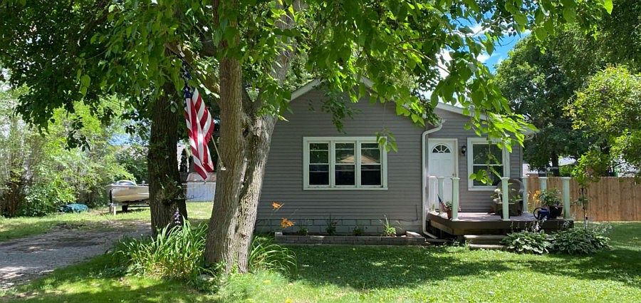 1st image of 2964 Seebaldt Ave