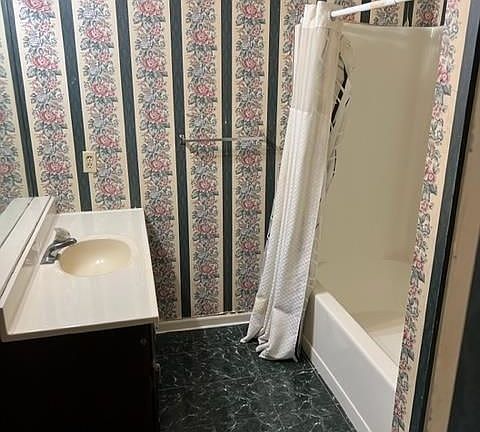 5th image of 228 Lanier Dr #112