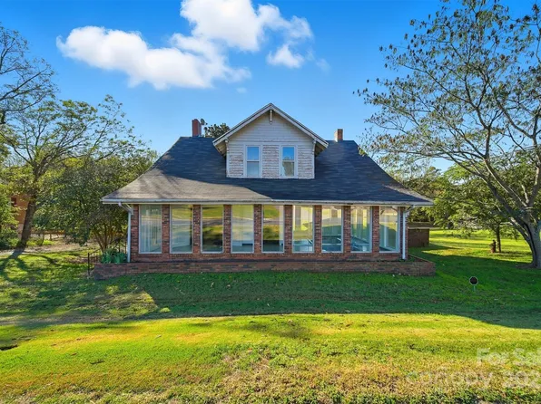105 2nd Ave SW, Catawba, NC 28609
