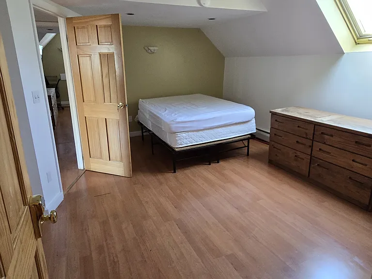 36 Lincoln Ave #5 — Photo 4