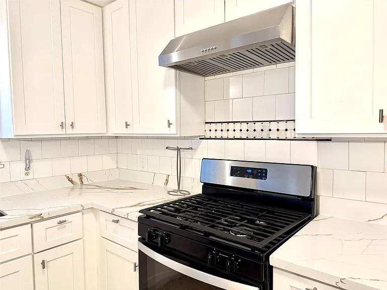 4128 Bissonnet St — Photo 7